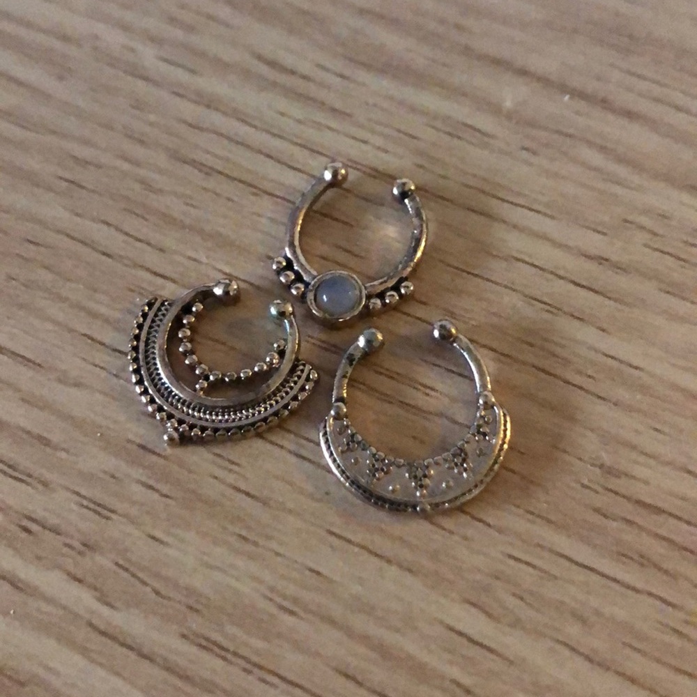 Faux Septum Jewelry 🍋